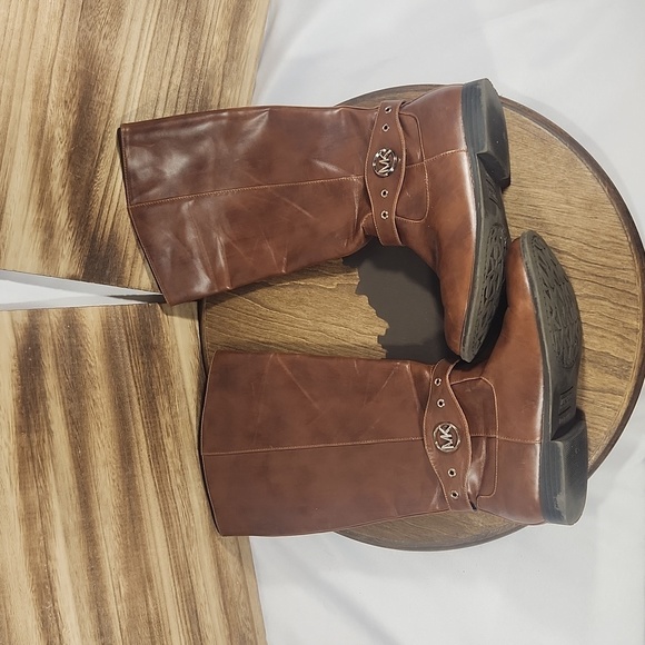 MICHAEL Michael Kors Other - Michael Kors Tan Boots Size 4